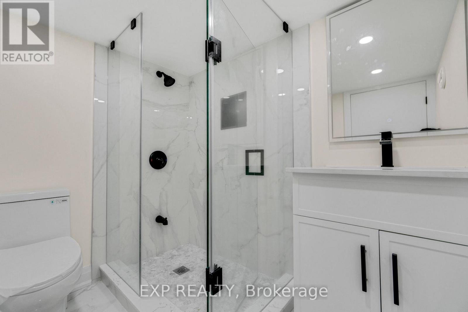 Photo 8 of 182 Beach Road, Hamilton ON
