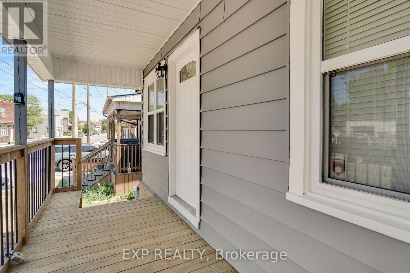 Photo 22 of 182 Beach Road, Hamilton ON