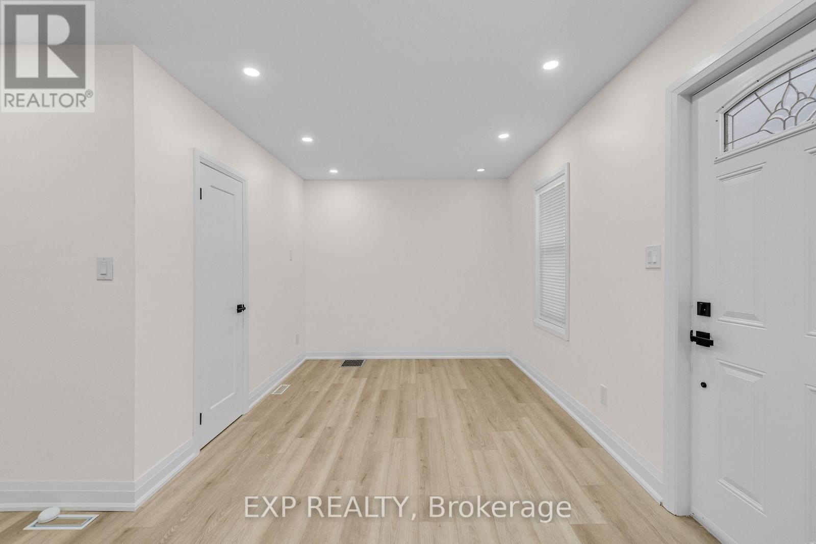 Photo 7 of 182 Beach Road, Hamilton ON