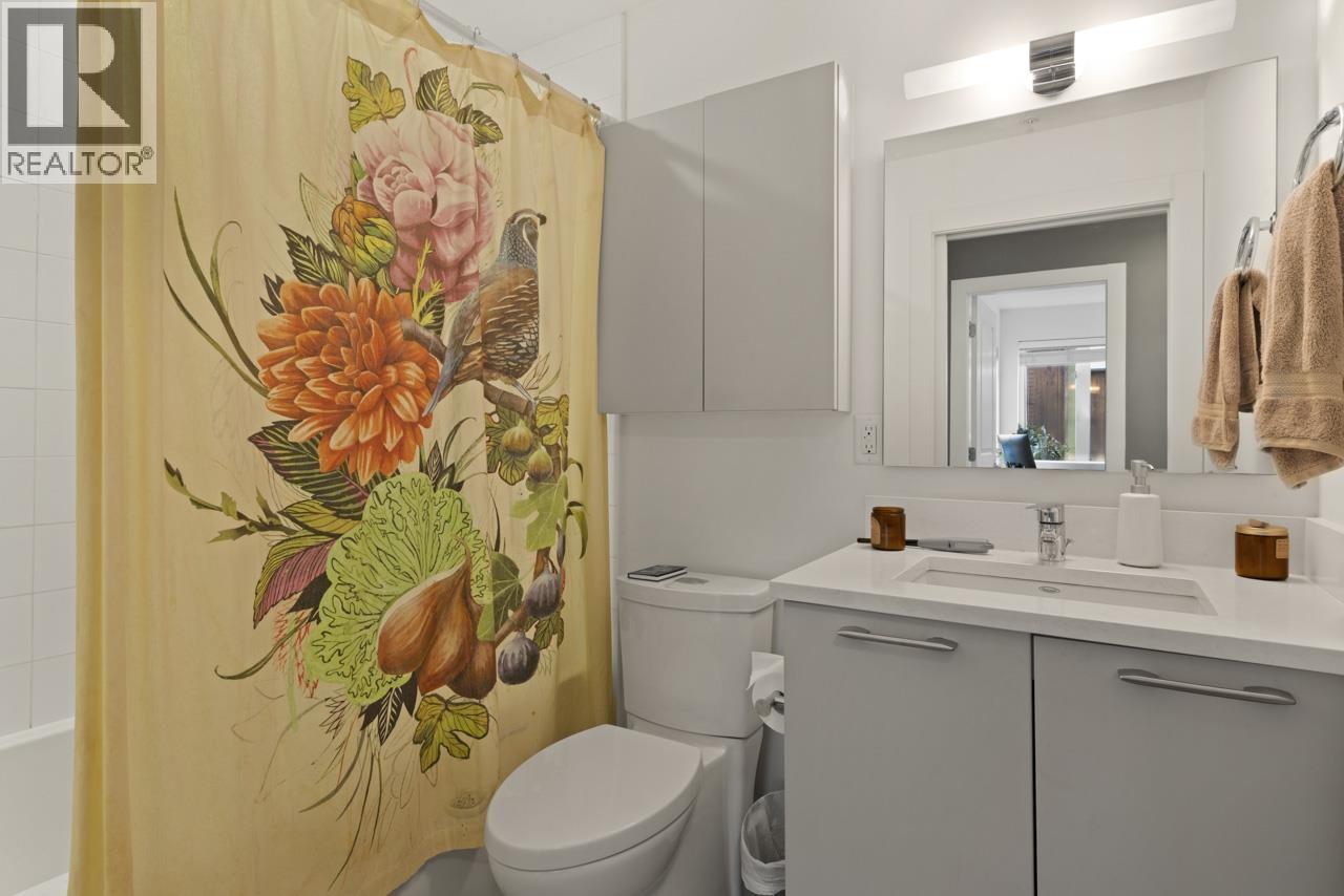 Photo 3 of 107 1661 E 2nd Avenue, Vancouver BC