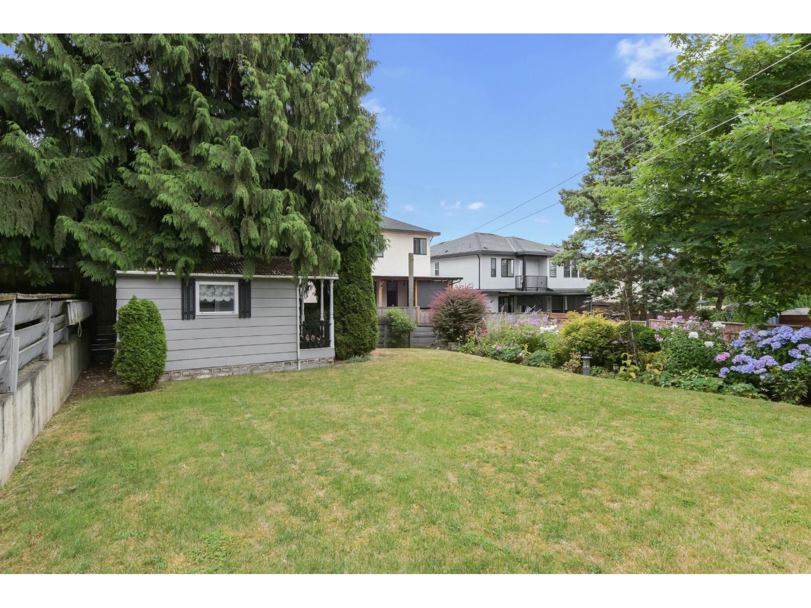 Photo 12 of 18066 59 Avenue, Surrey BC