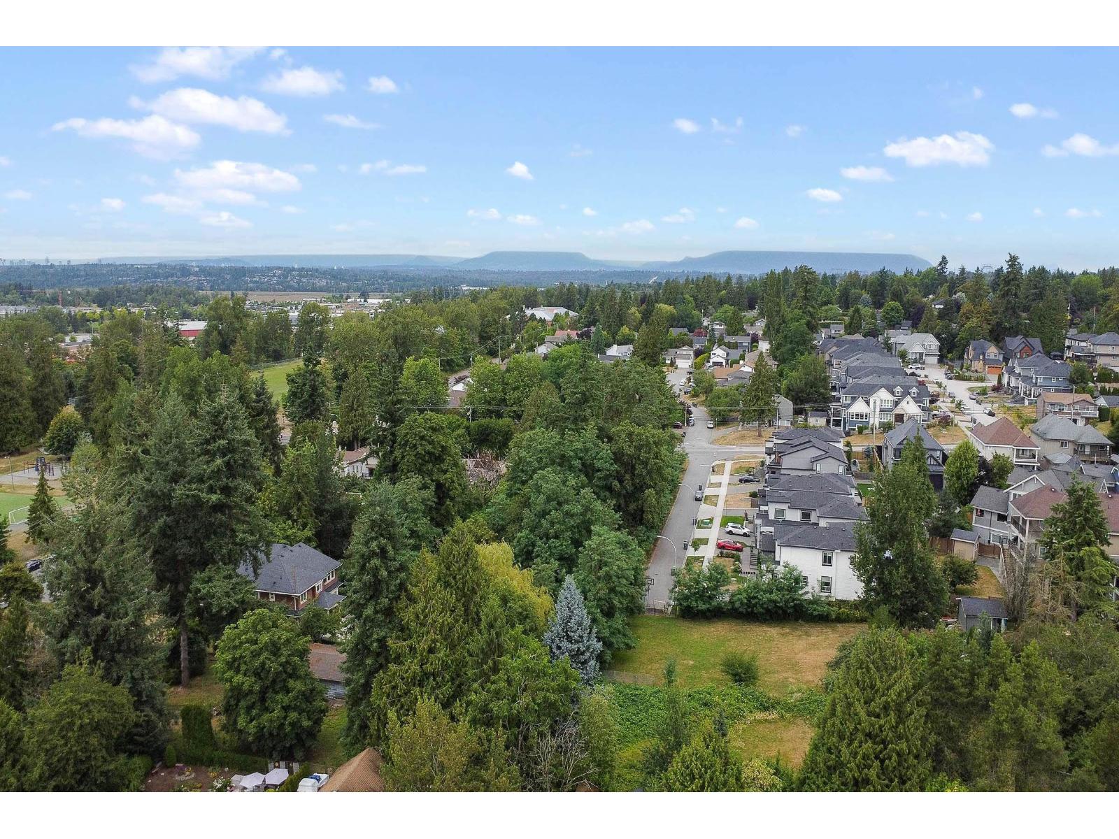 Photo 33 of 18066 59 Avenue, Surrey BC