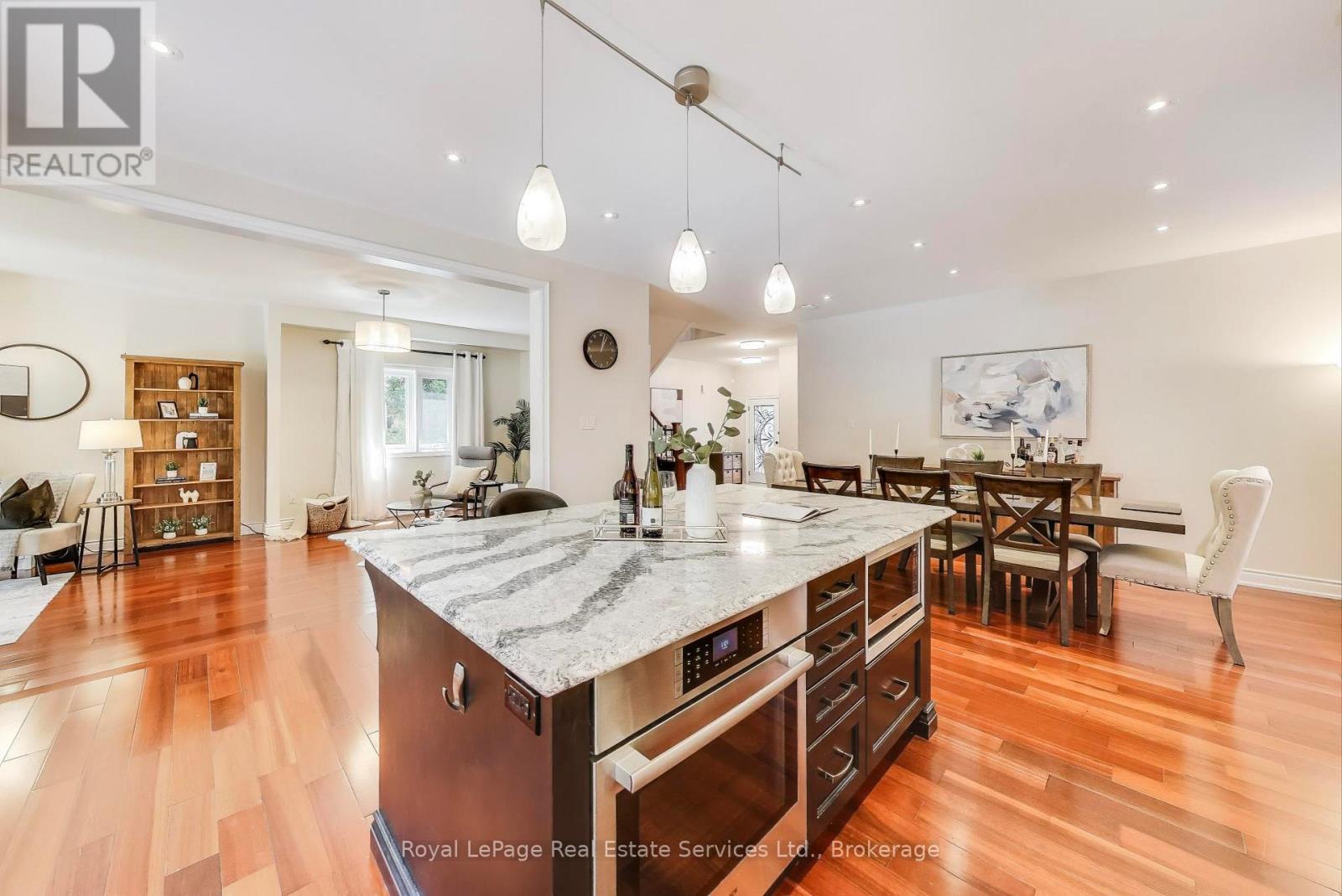 Photo 9 of 2253 Glenfield Road, Oakville ON