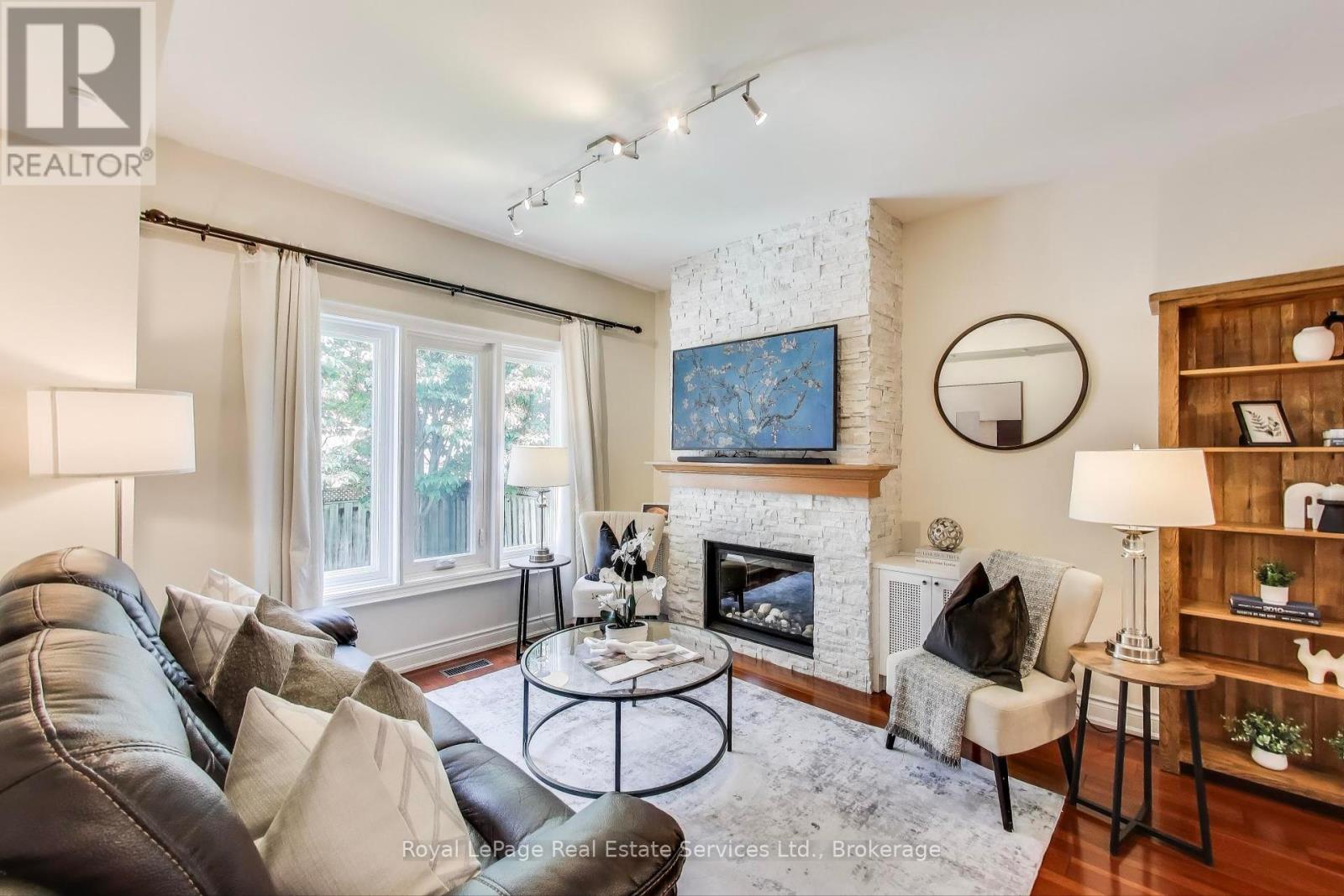 Photo 10 of 2253 Glenfield Road, Oakville ON