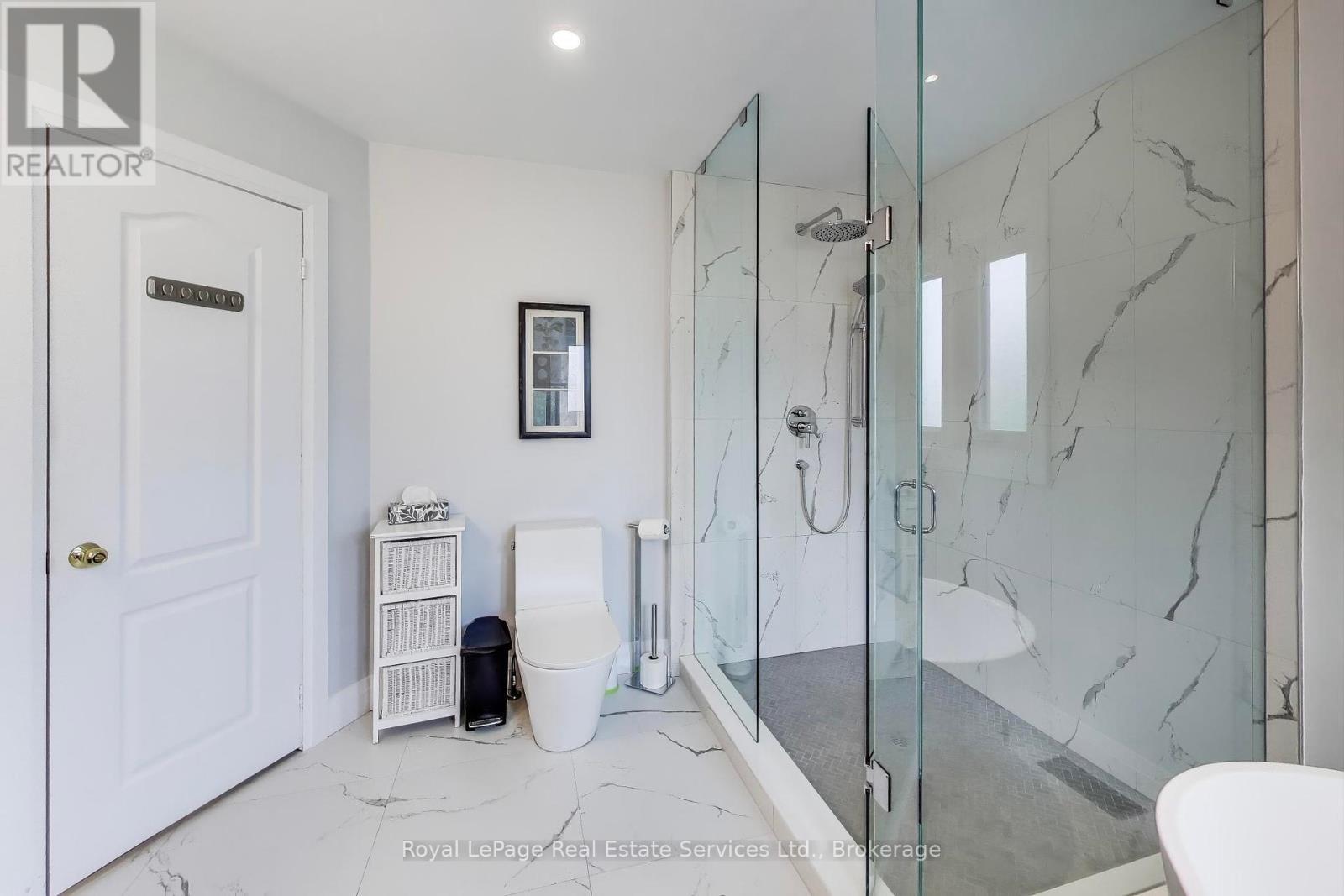 Photo 21 of 2253 Glenfield Road, Oakville ON