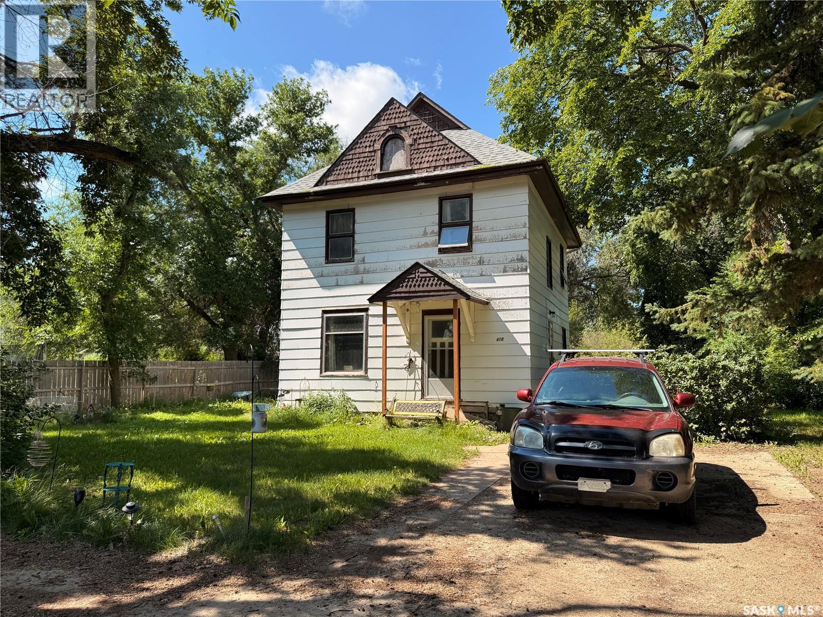 Photo 1 of 410 Selkirk Street, Outlook SK