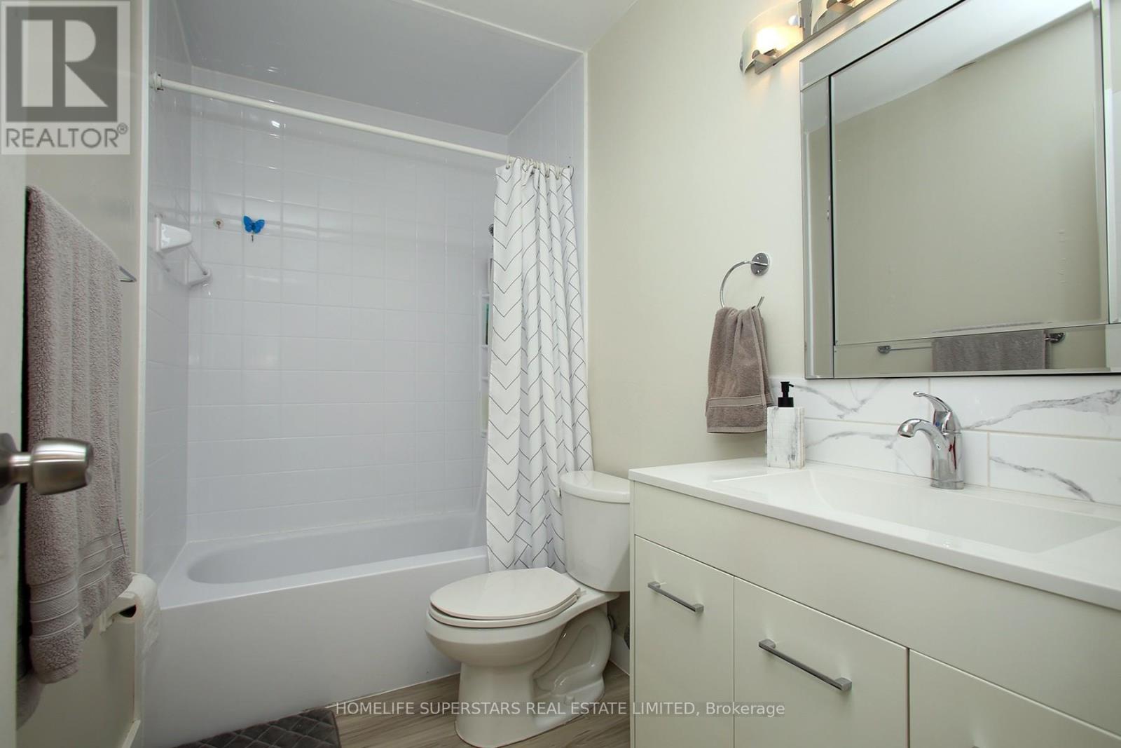 Photo 10 of 307 45 Silverstone Drive, Toronto ON
