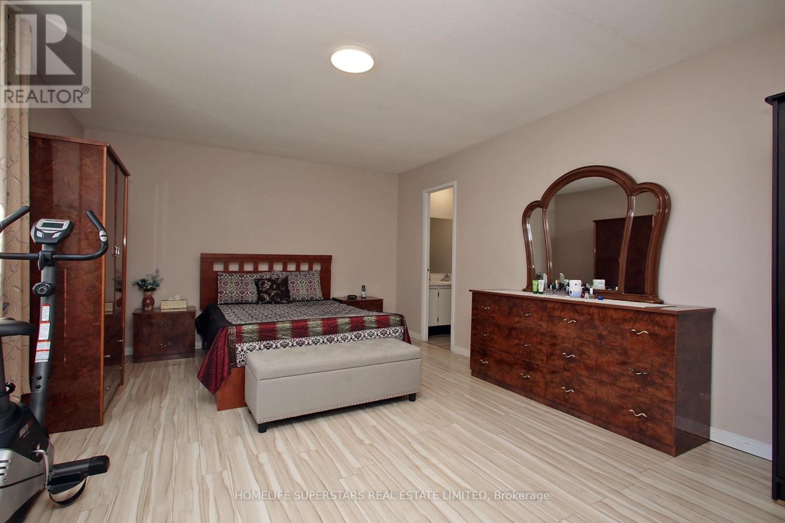 Photo 1 of 307 45 Silverstone Drive, Toronto ON
