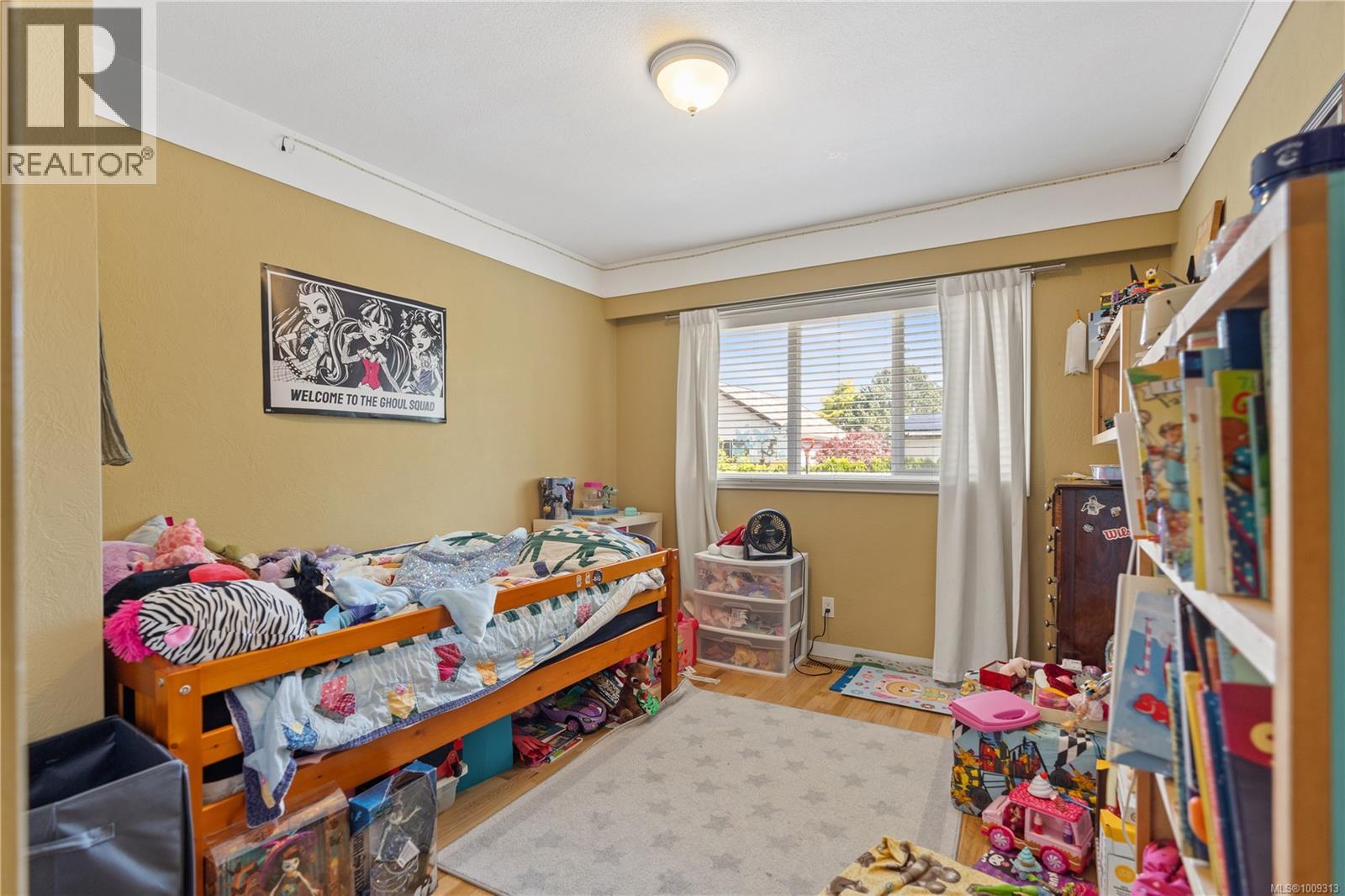 Photo 4 of 1576 Prairie St, Saanich BC