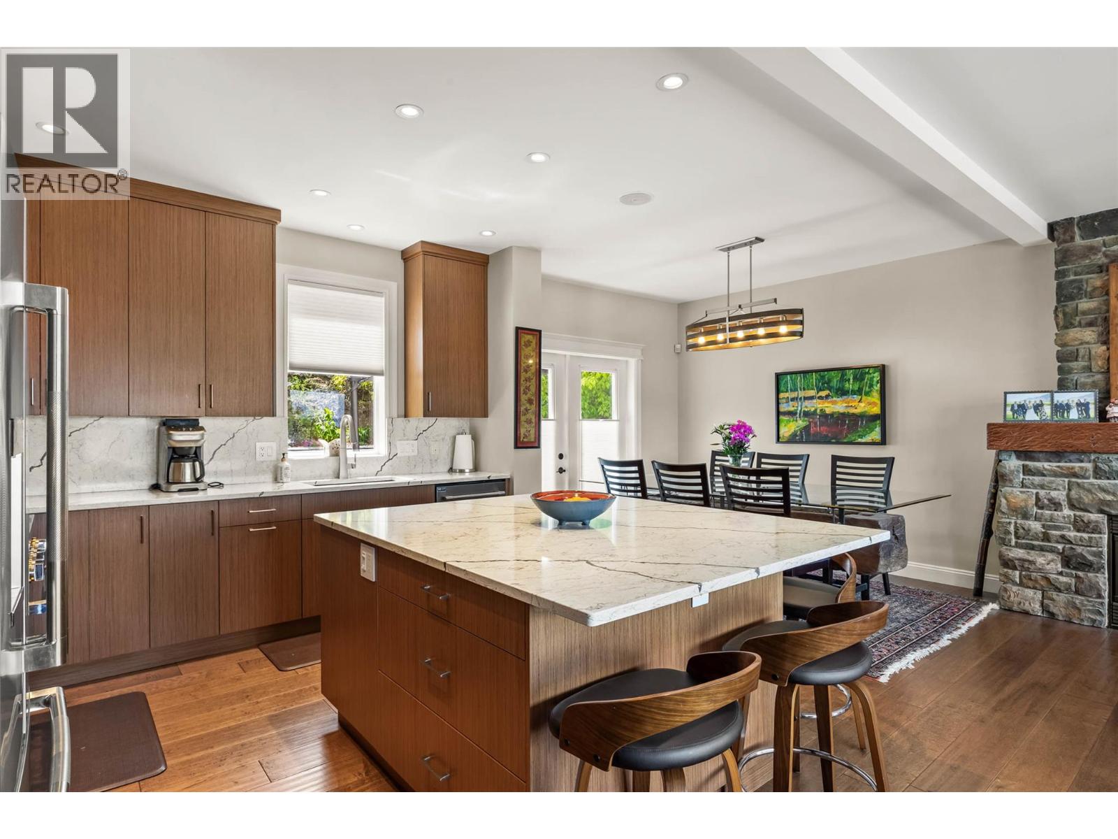Photo 3 of 432 Azure Place, Kamloops BC