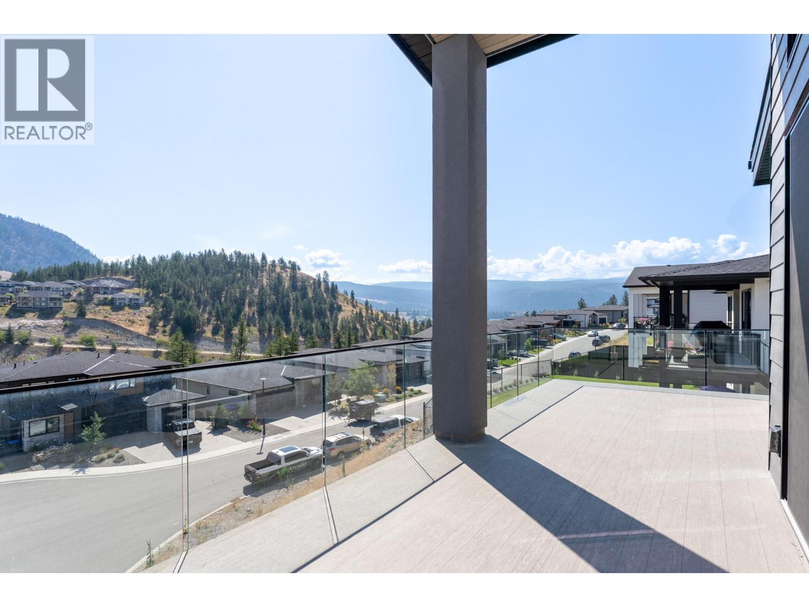  873 Royal Troon Lane, Kelowna