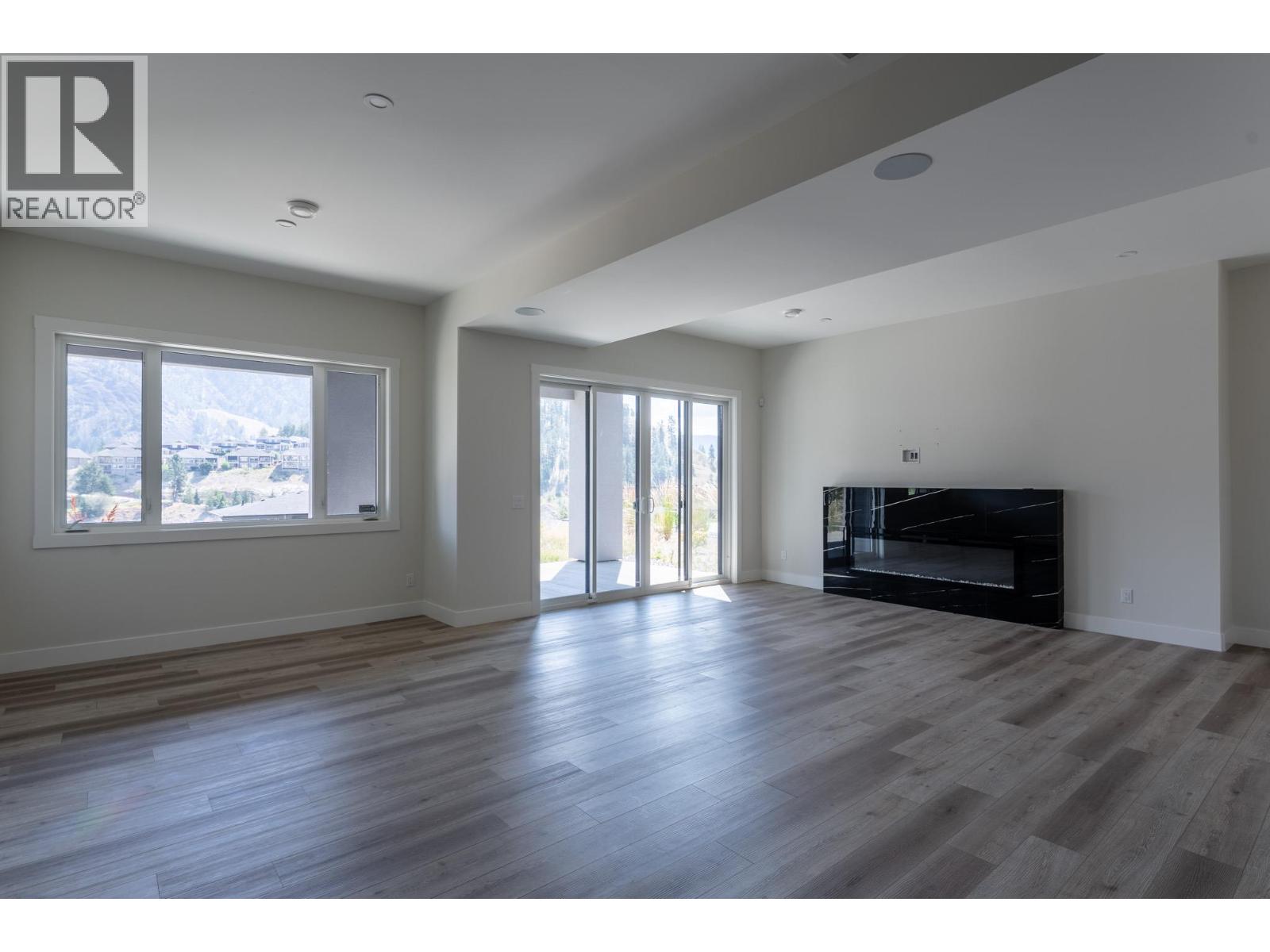  873 Royal Troon Lane, Kelowna
