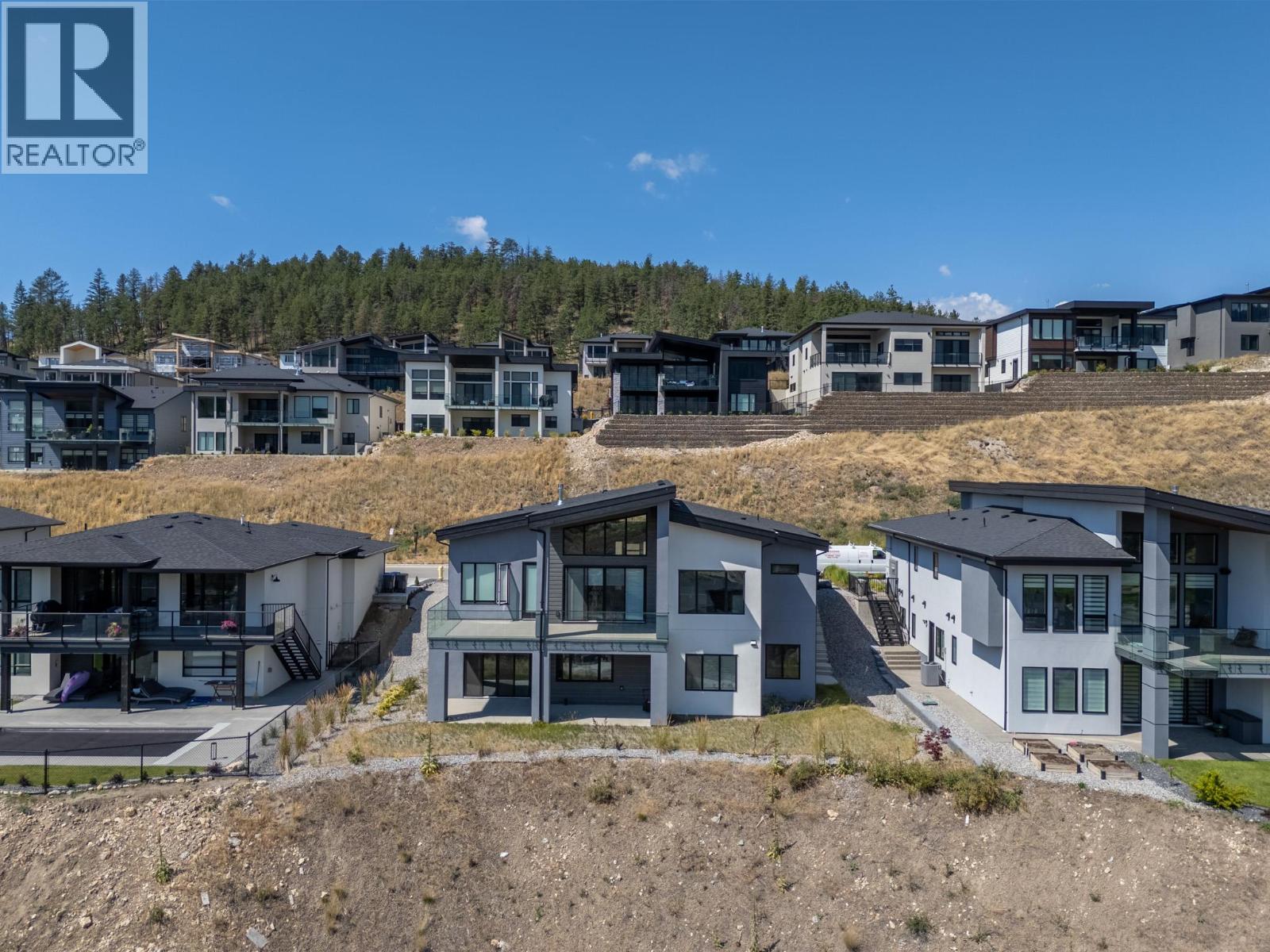  873 Royal Troon Lane, Kelowna