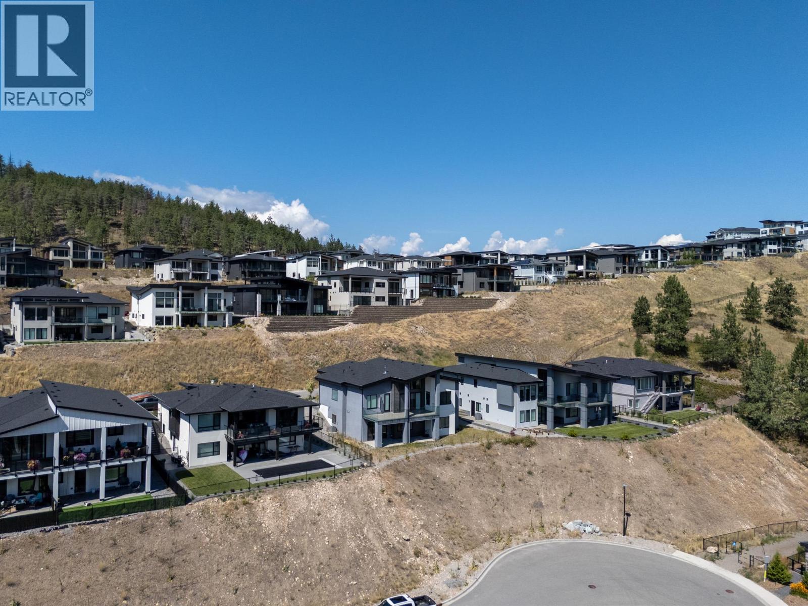  873 Royal Troon Lane, Kelowna