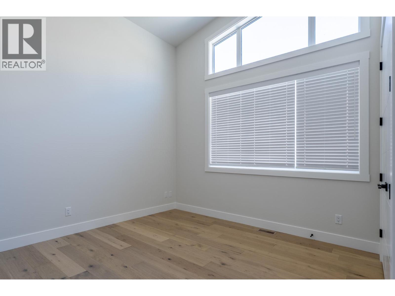  873 Royal Troon Lane, Kelowna