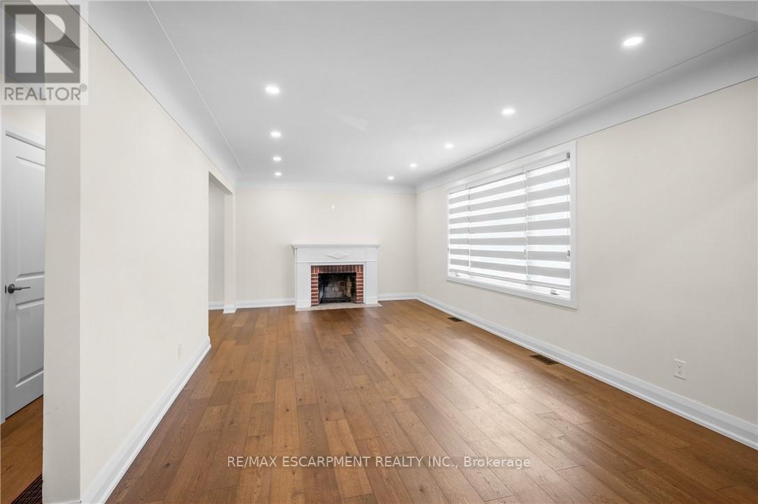Photo 10 of A 723 Hager Avenue, Burlington ON