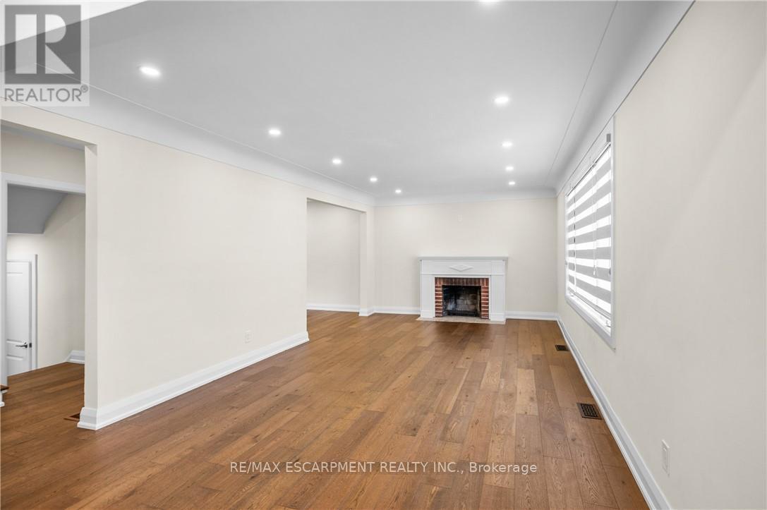 Photo 11 of A 723 Hager Avenue, Burlington ON