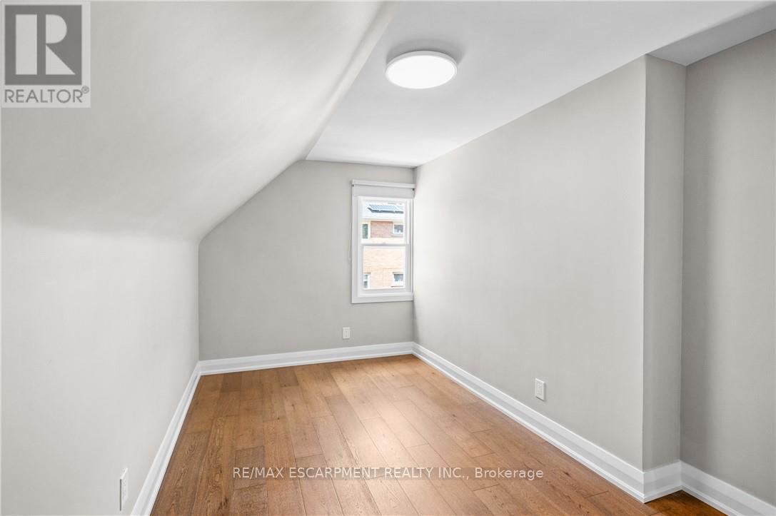 Photo 23 of A 723 Hager Avenue, Burlington ON