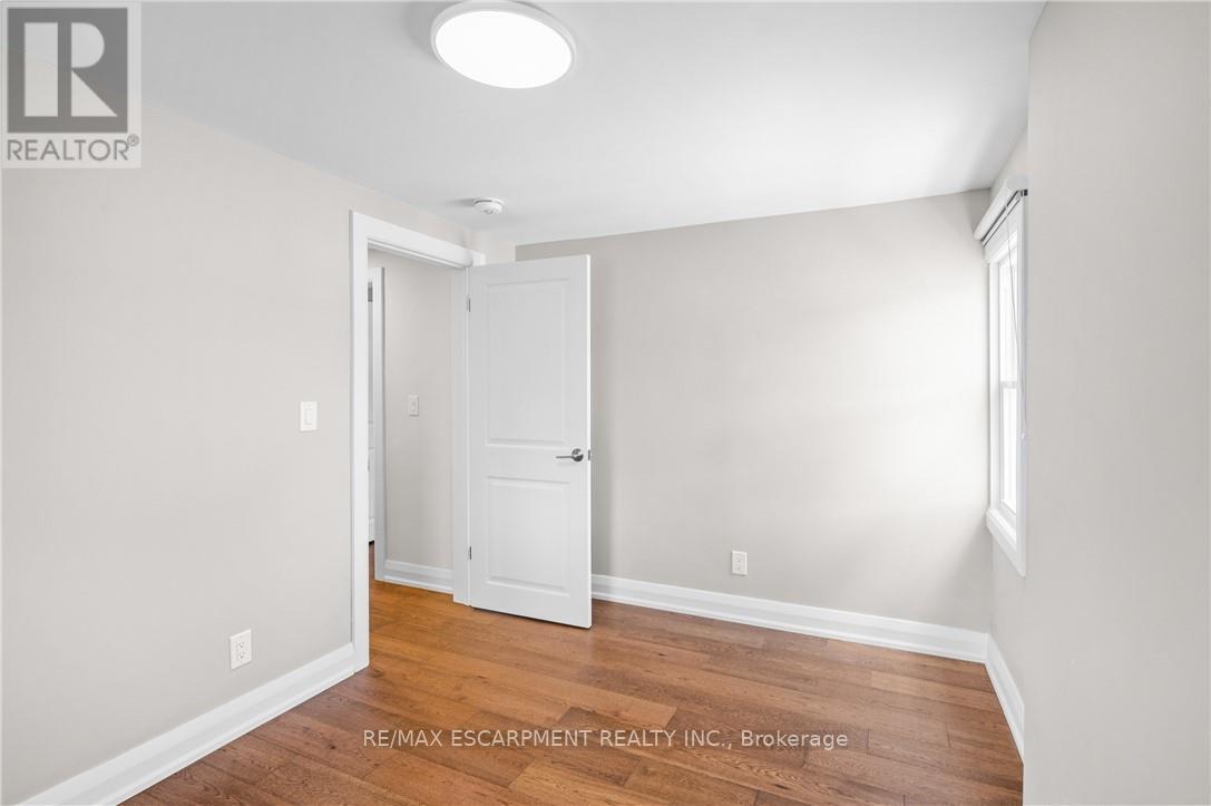 Photo 26 of A 723 Hager Avenue, Burlington ON