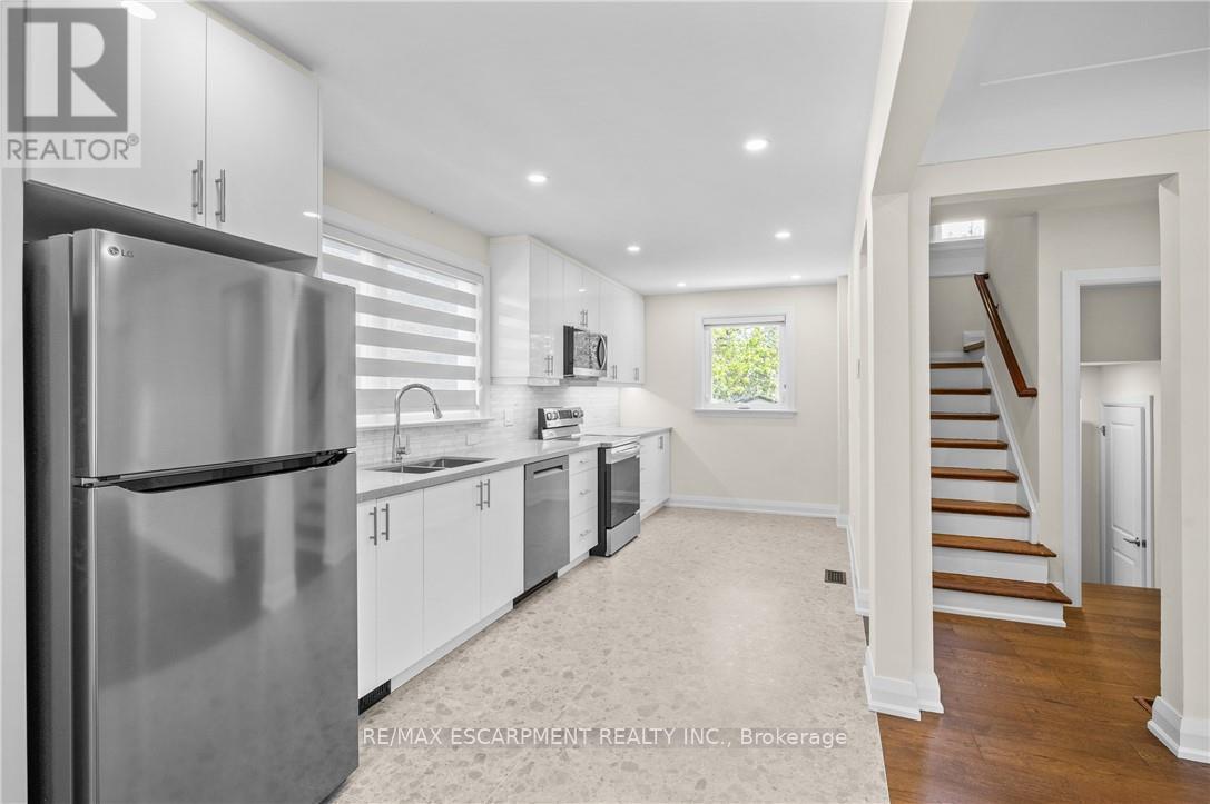 Photo 6 of A 723 Hager Avenue, Burlington ON