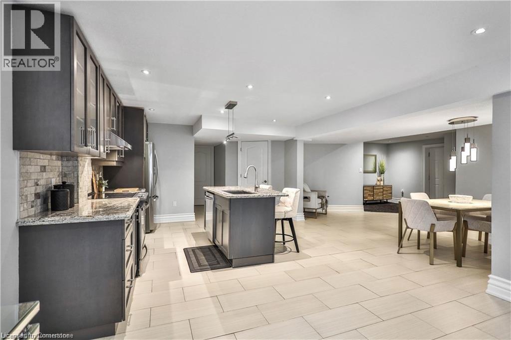 Photo 33 of 220 Moorland Crescent, Ancaster ON