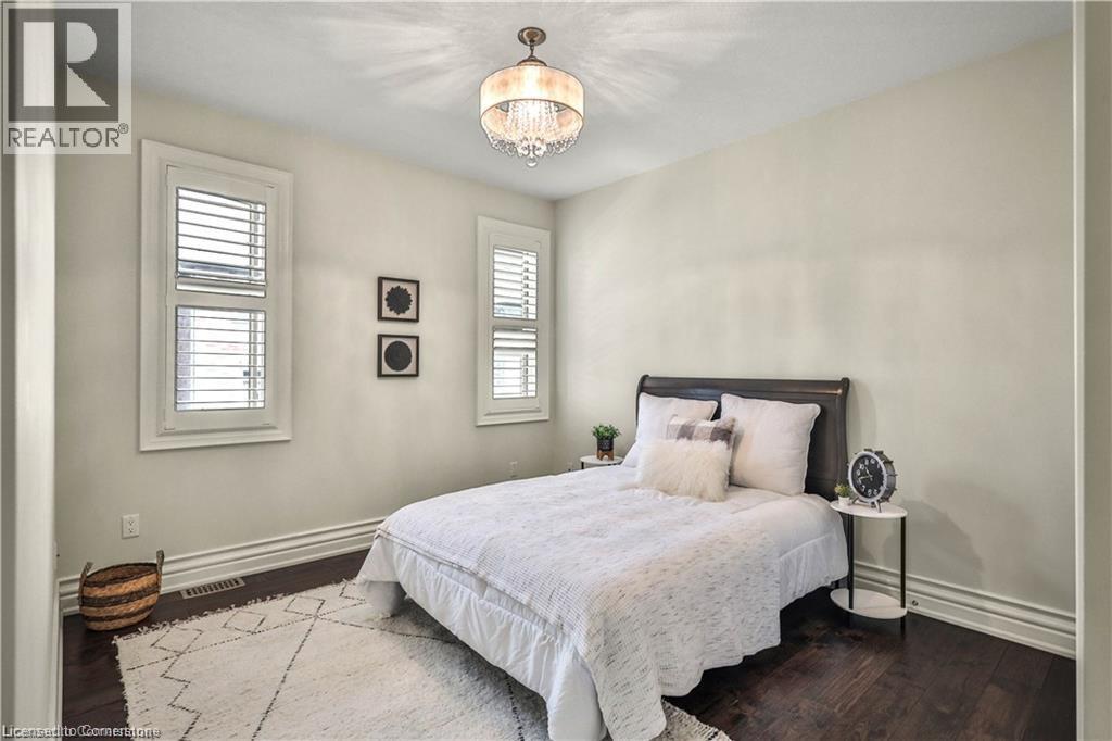 Photo 27 of 220 Moorland Crescent, Ancaster ON