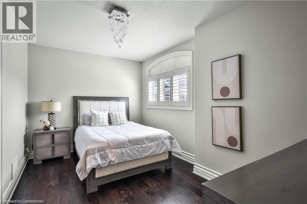 Photo 30 of 220 Moorland Crescent, Ancaster ON