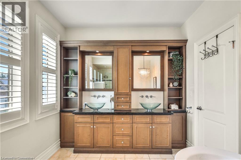 Photo 23 of 220 Moorland Crescent, Ancaster ON