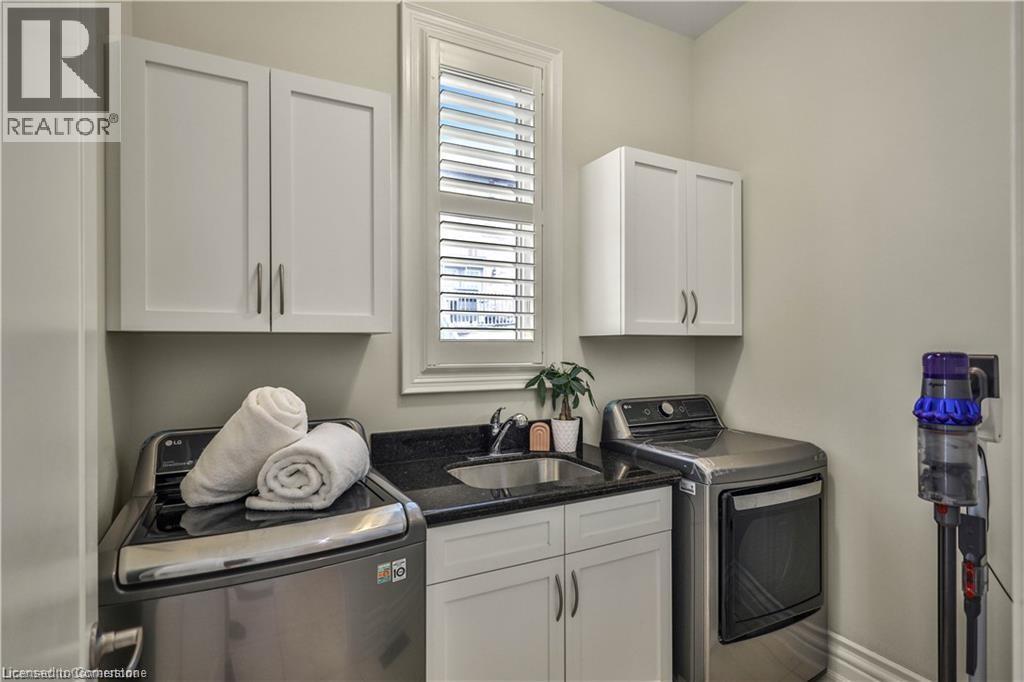 Photo 17 of 220 Moorland Crescent, Ancaster ON