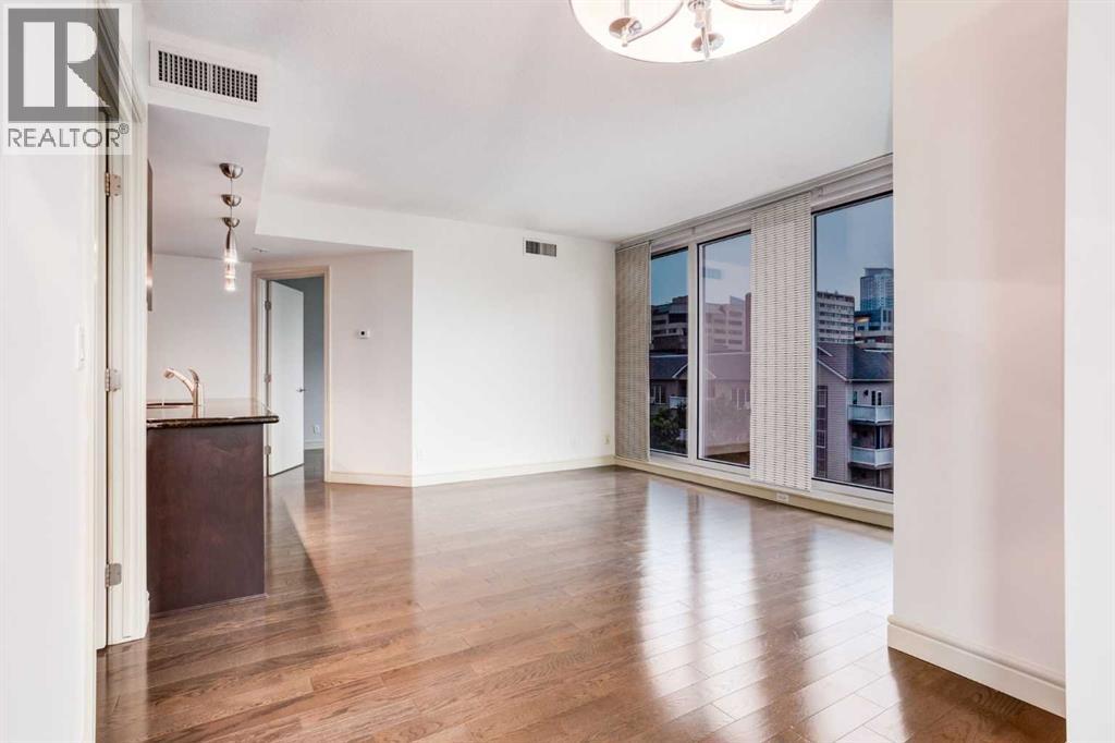 Single Family House for Sale in    Avenue SW Beltline Calgary 
