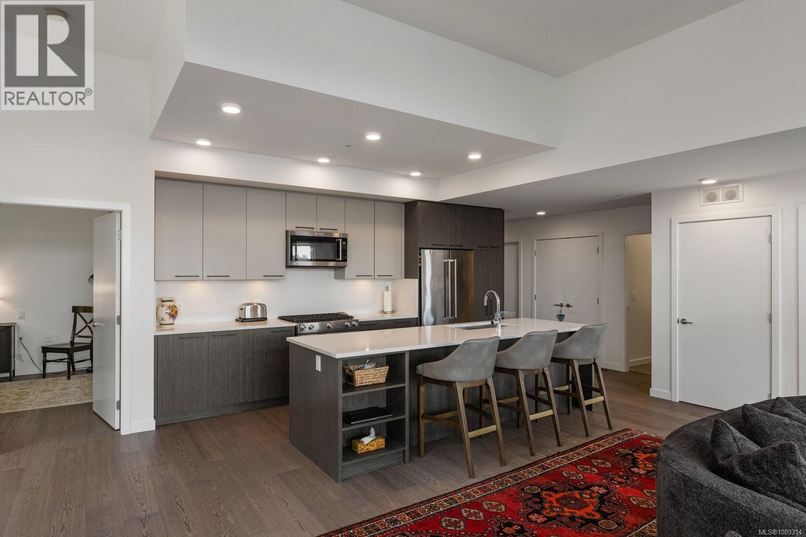 502 9775 Fourth Street, Sidney