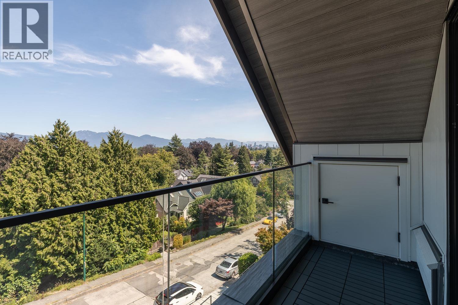 Photo 18 of 1 3536 W 14th Avenue, Vancouver BC