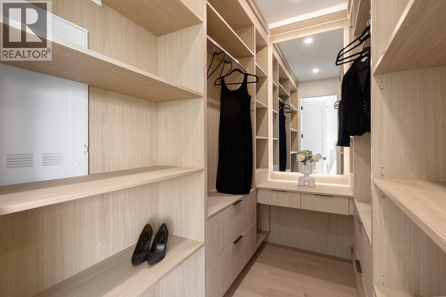 Photo 13 of 1 3536 W 14th Avenue, Vancouver BC