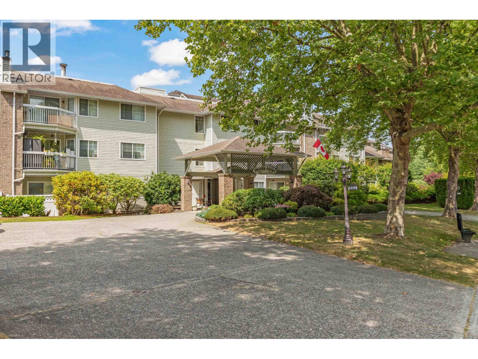 Photo 1 of 111 22514 116 Avenue, Maple Ridge BC