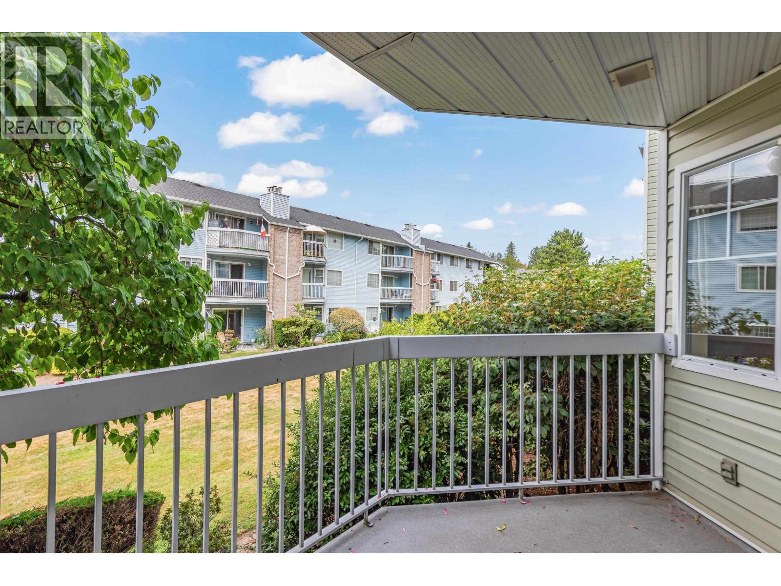 Photo 4 of 111 22514 116 Avenue, Maple Ridge BC