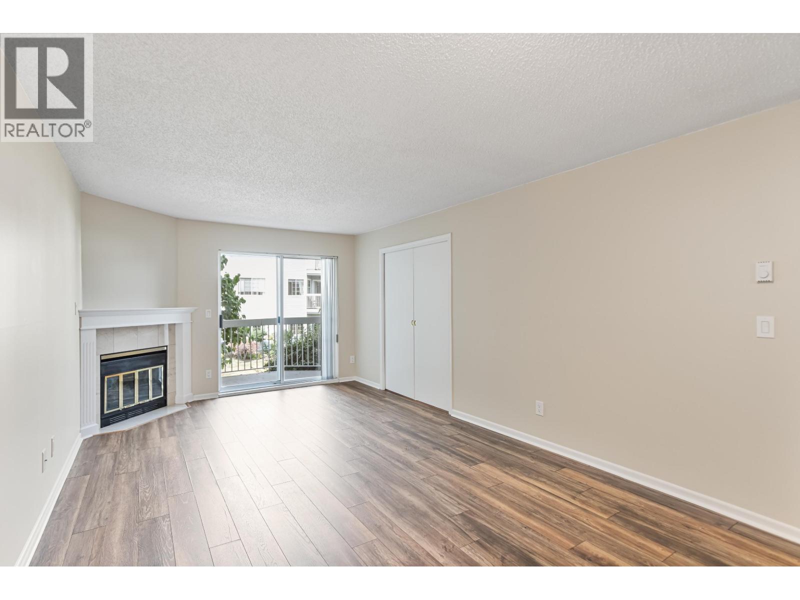 Photo 8 of 111 22514 116 Avenue, Maple Ridge BC