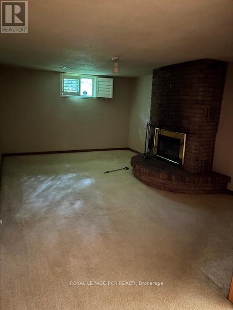 Photo 8 of 48 Seaton Place Drive, Hamilton ON