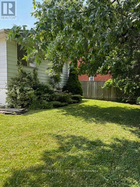 Photo 6 of 48 Seaton Place Drive, Hamilton ON