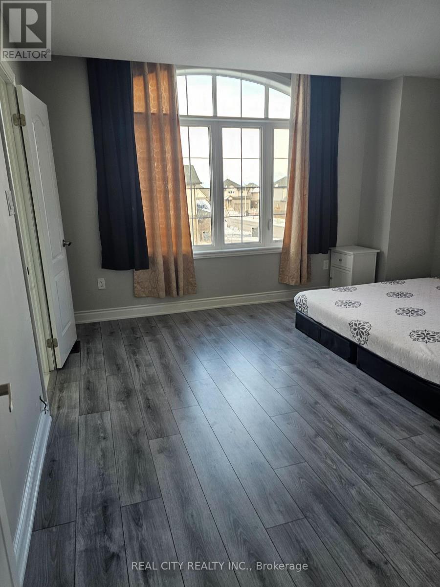 Photo 1 of 132 Sunset Way, Thorold ON