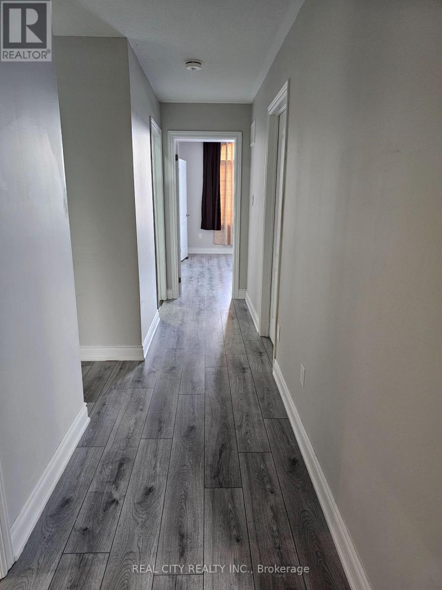 Photo 21 of 132 Sunset Way, Thorold ON