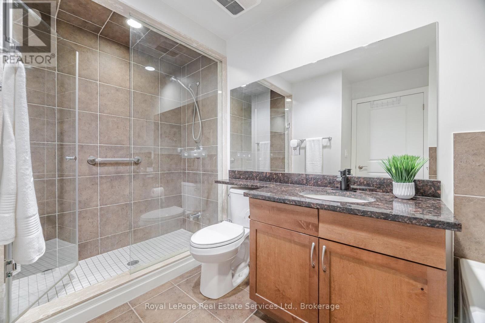 Photo 20 of 303 360 Pearl Street, Burlington ON