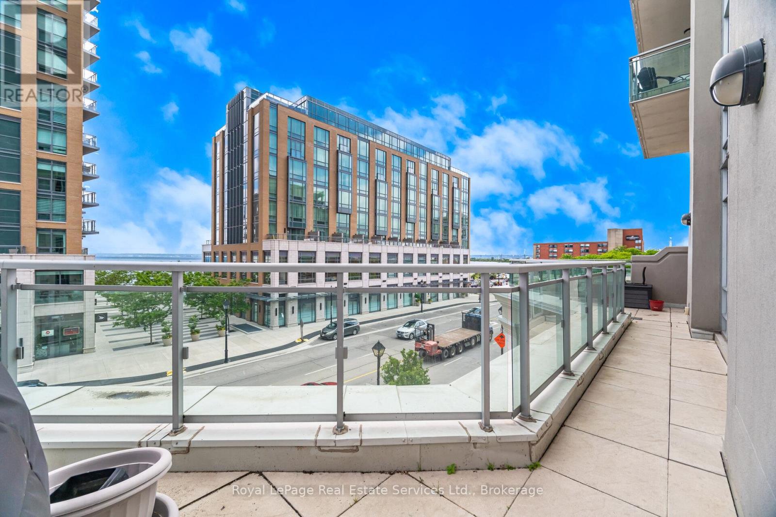 Photo 1 of 303 360 Pearl Street, Burlington ON