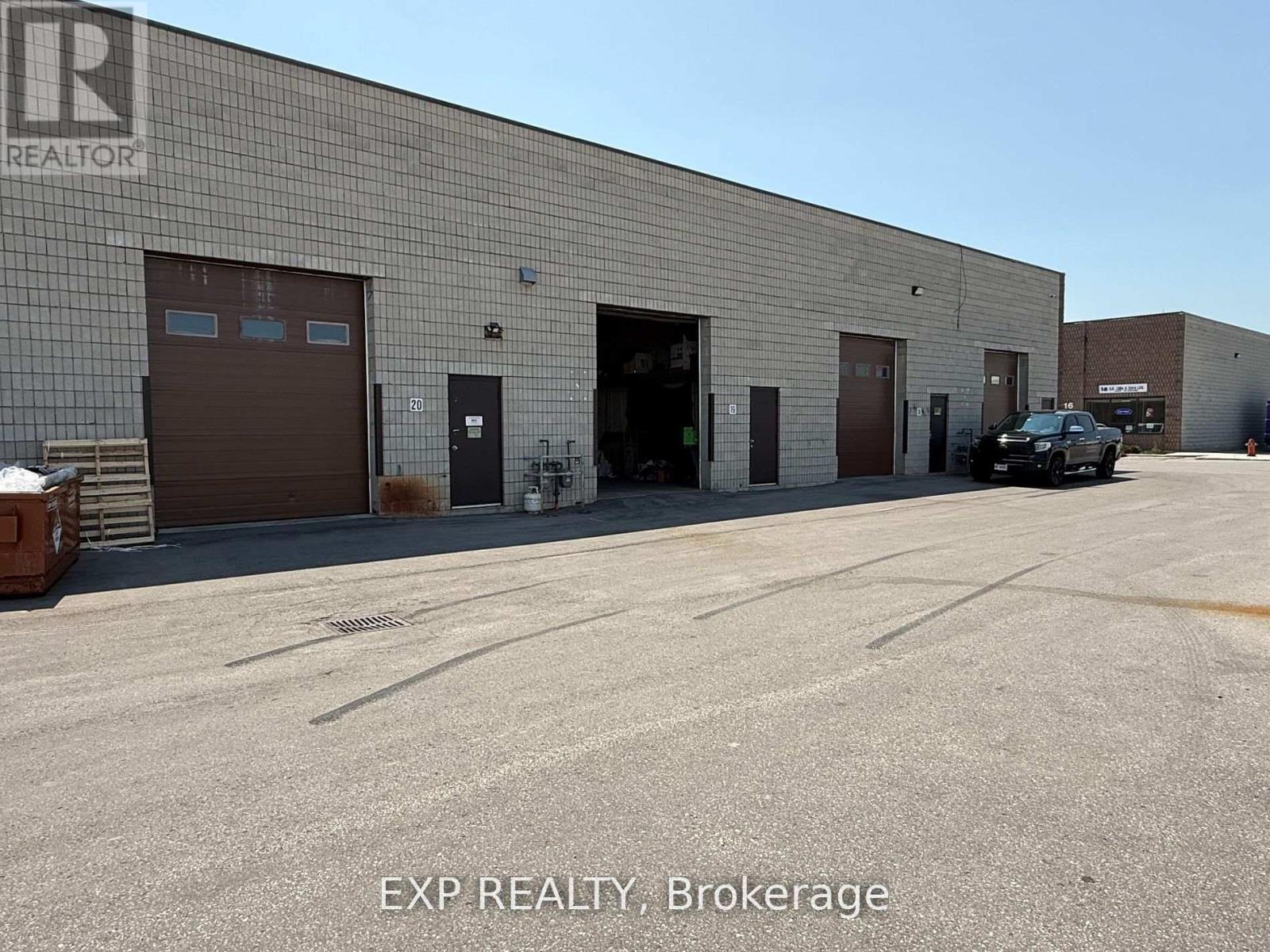 Photo 1 of 19 1225 Gorham Street, Newmarket ON