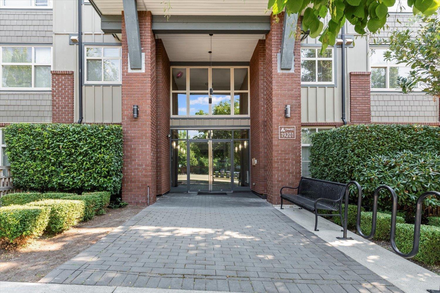 Photo 1 of 202 19201 66 A Avenue, Surrey BC