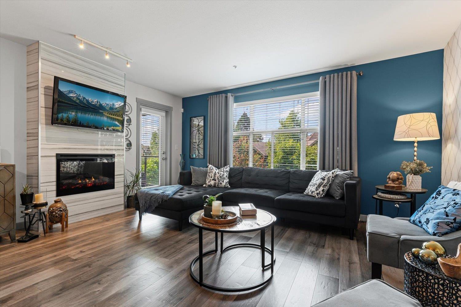 Photo 12 of 202 19201 66 A Avenue, Surrey BC