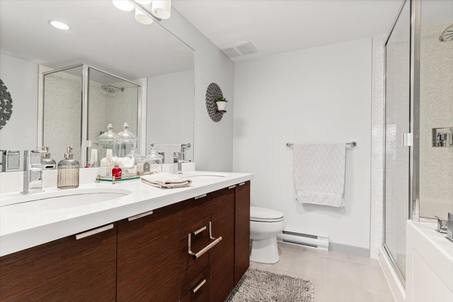 Photo 16 of 202 19201 66 A Avenue, Surrey BC