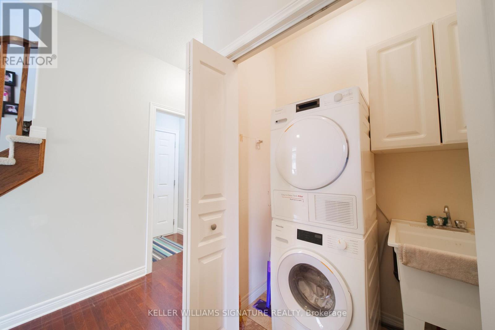 Photo 33 of 17 31 Book Road, Grimsby ON