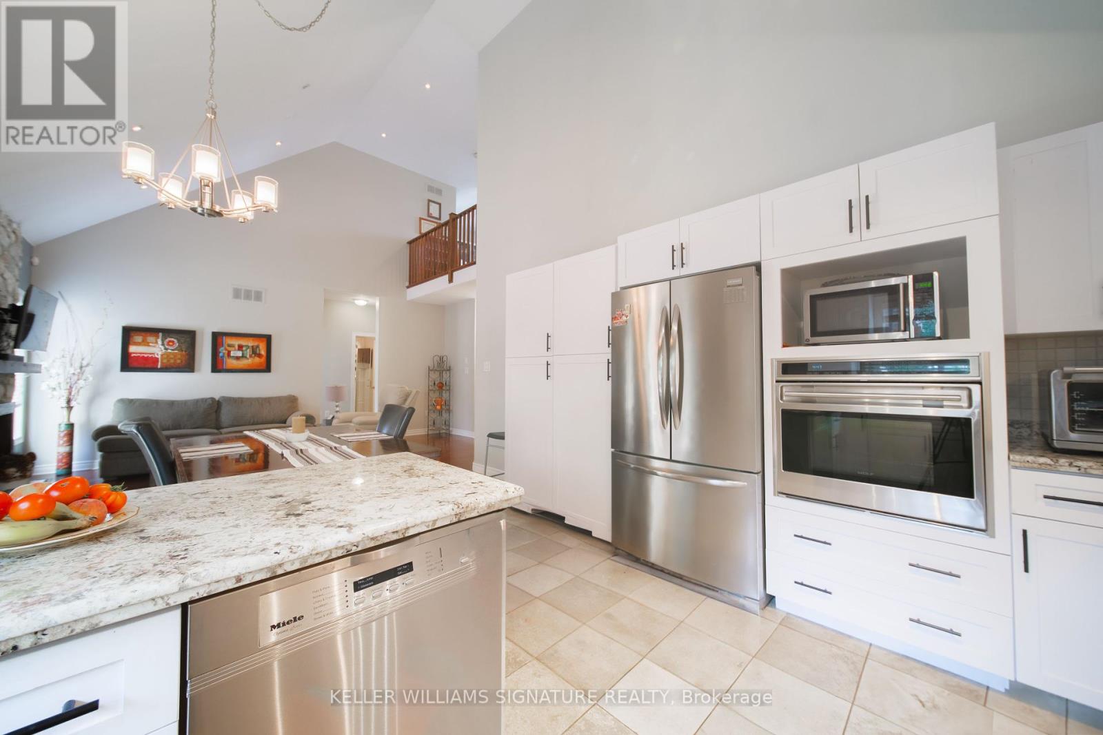 Photo 19 of 17 31 Book Road, Grimsby ON