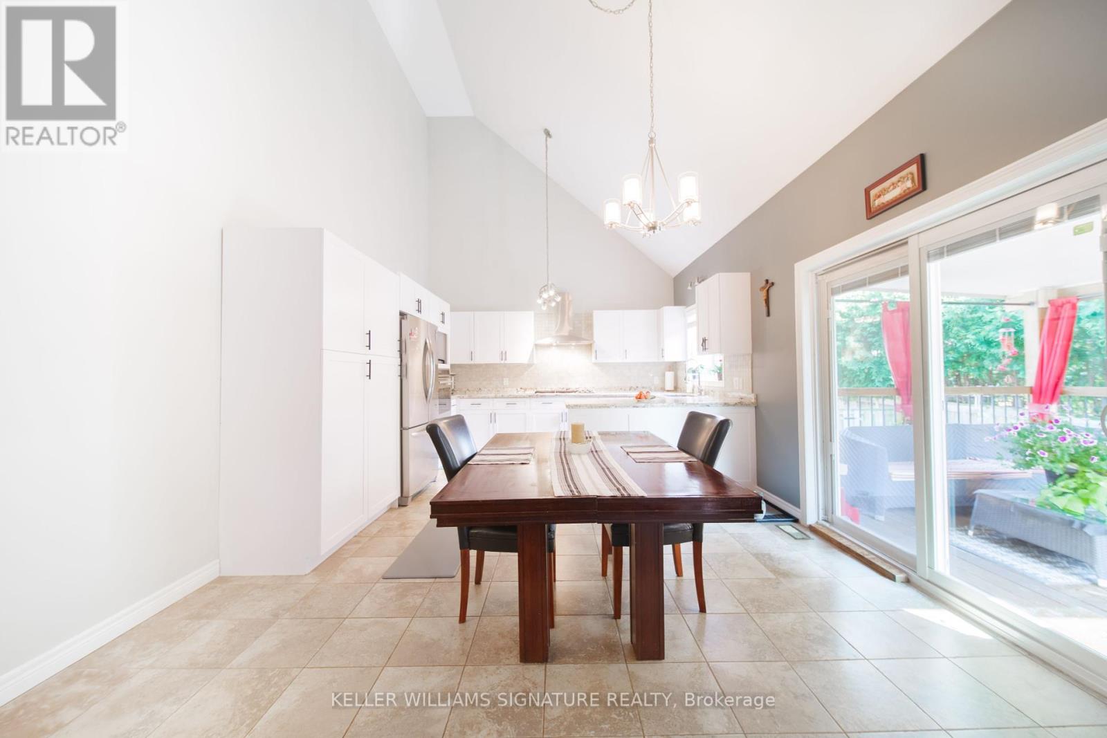 Photo 12 of 17 31 Book Road, Grimsby ON