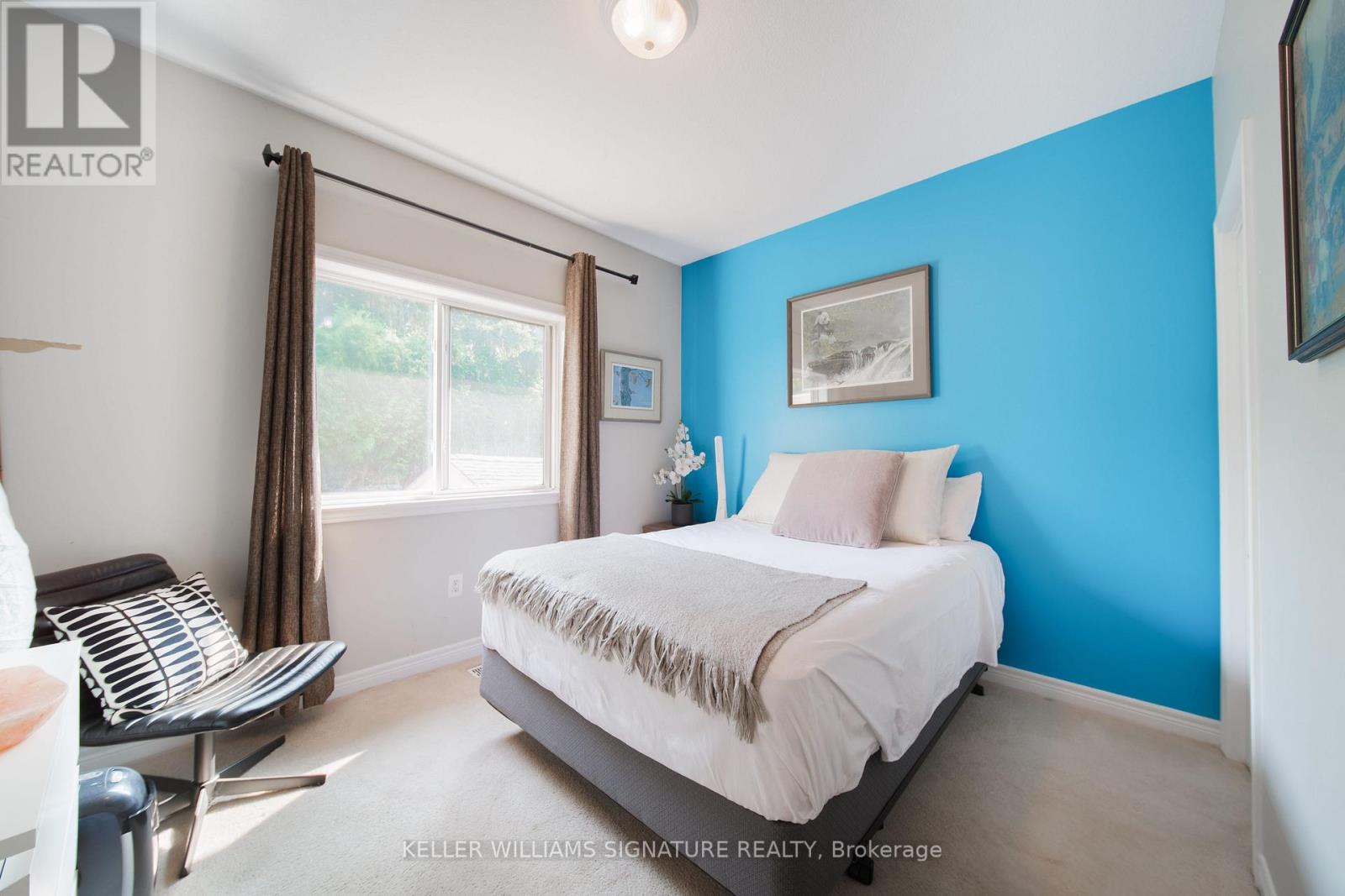 Photo 16 of 17 31 Book Road, Grimsby ON